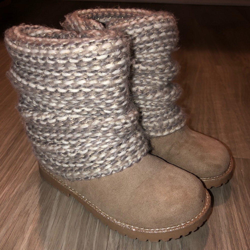 Cat & Jack Beige/Tan Boots Girl Toddler Size 9